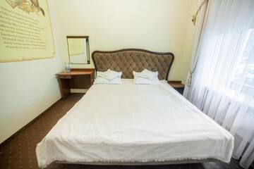 Фото номера Двухместный с 1 кроватью или 2 отдельными кроватями и душем Отель Zamek Dubiecko г. Дубецко 10